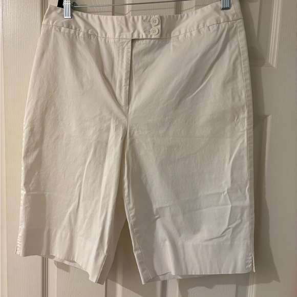 Talbots Pants - Talbots White Bermuda Shorts Tailored Knee-Length Size 16